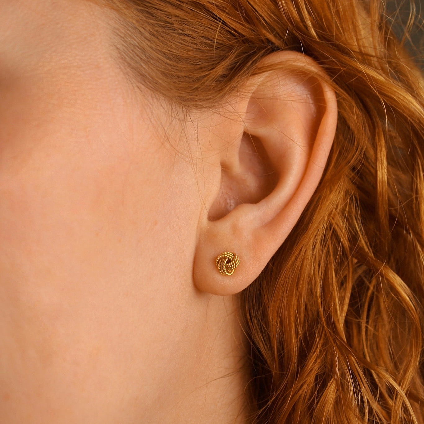 "Mellow" zarte, elegante Knoten Ohrstecker