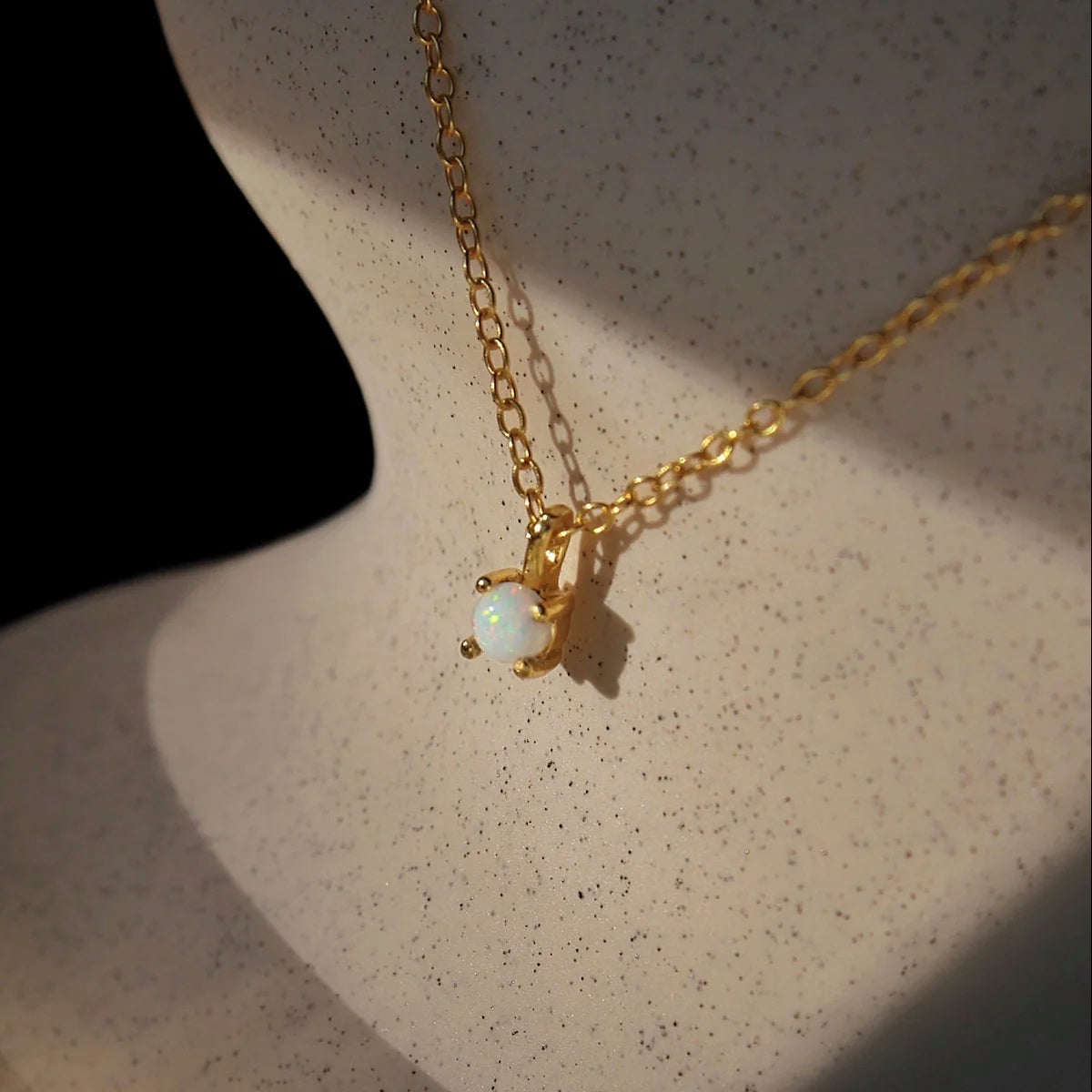 Elara Opal Kette – Vergoldete 925 Sterling Silber Halskette mit Opal