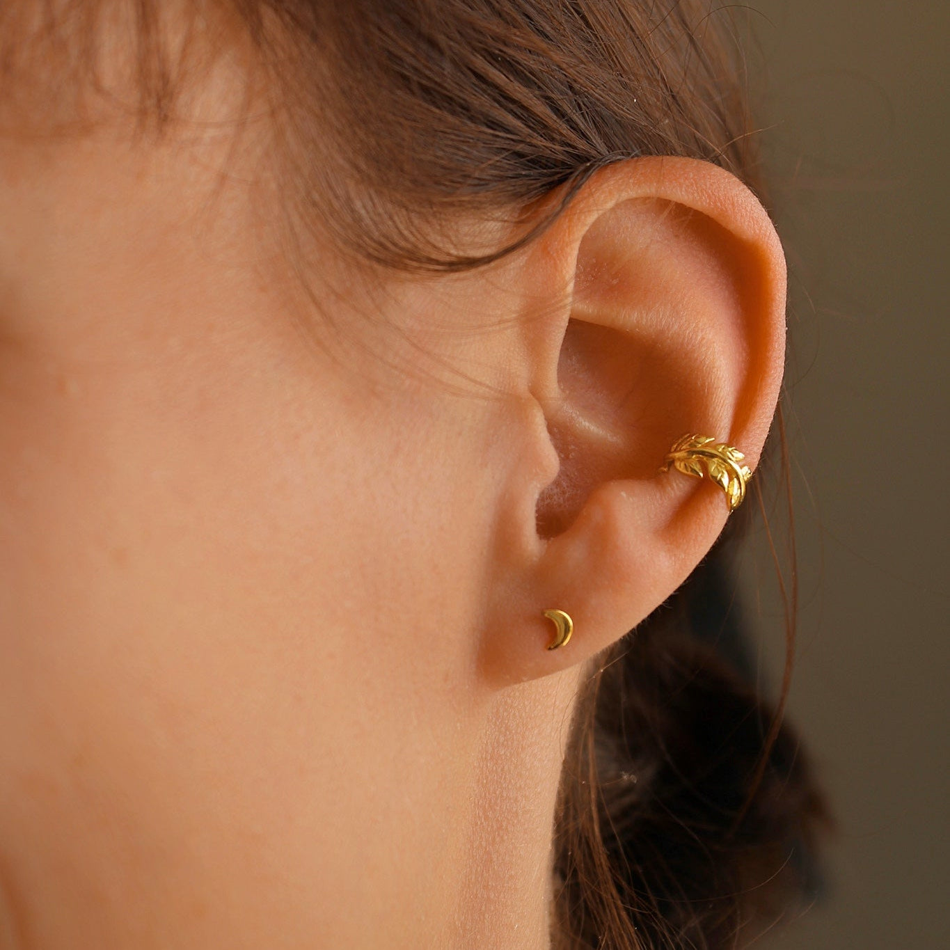 Sylva – Floraler Earcuff in Gold