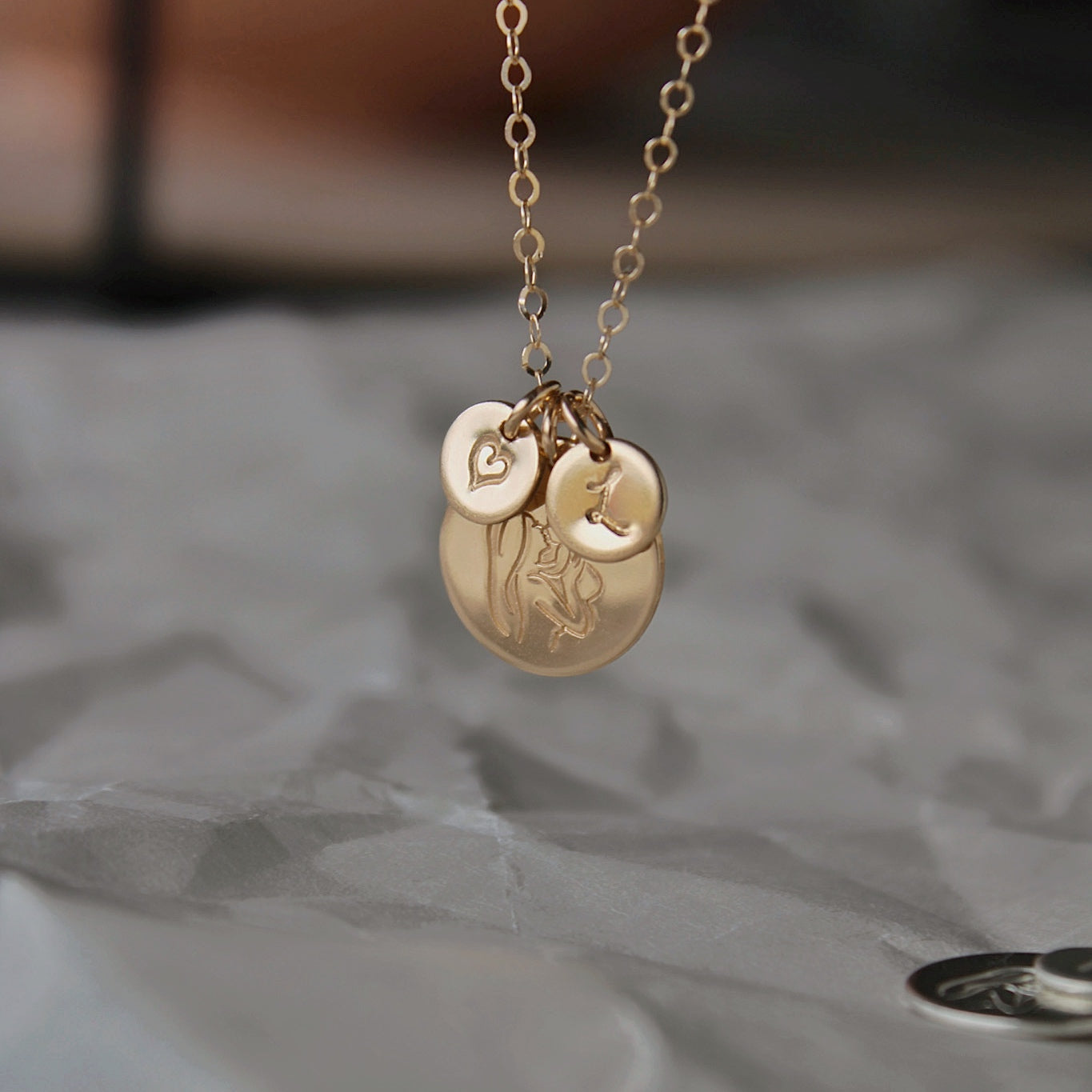 "Quiet Connection" - Personalisierte Mama Baby Halskette mit Initialen