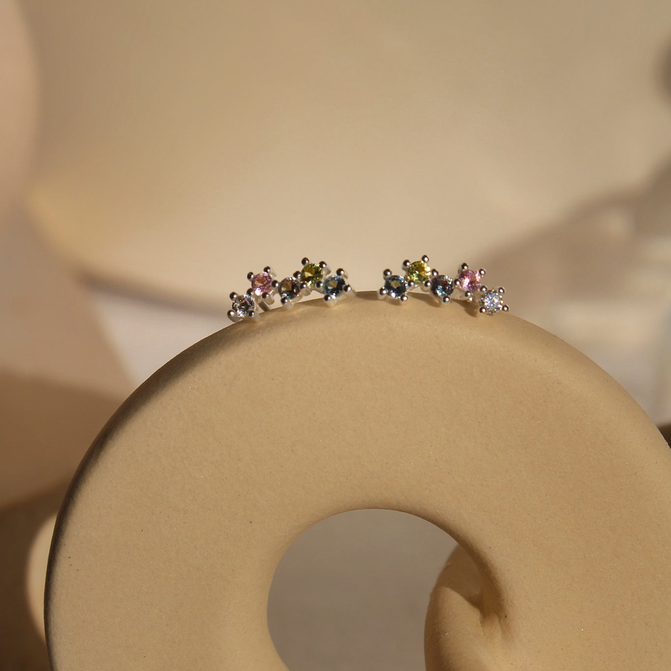 "Selene" pastellfarbene bunte Zirkonia Mini Climber
