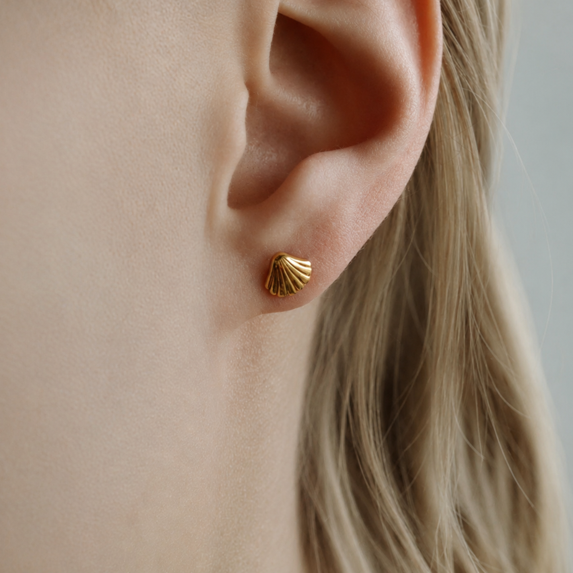 "Shelly" hochwertige Ohrstecker mit Muscheldesign
