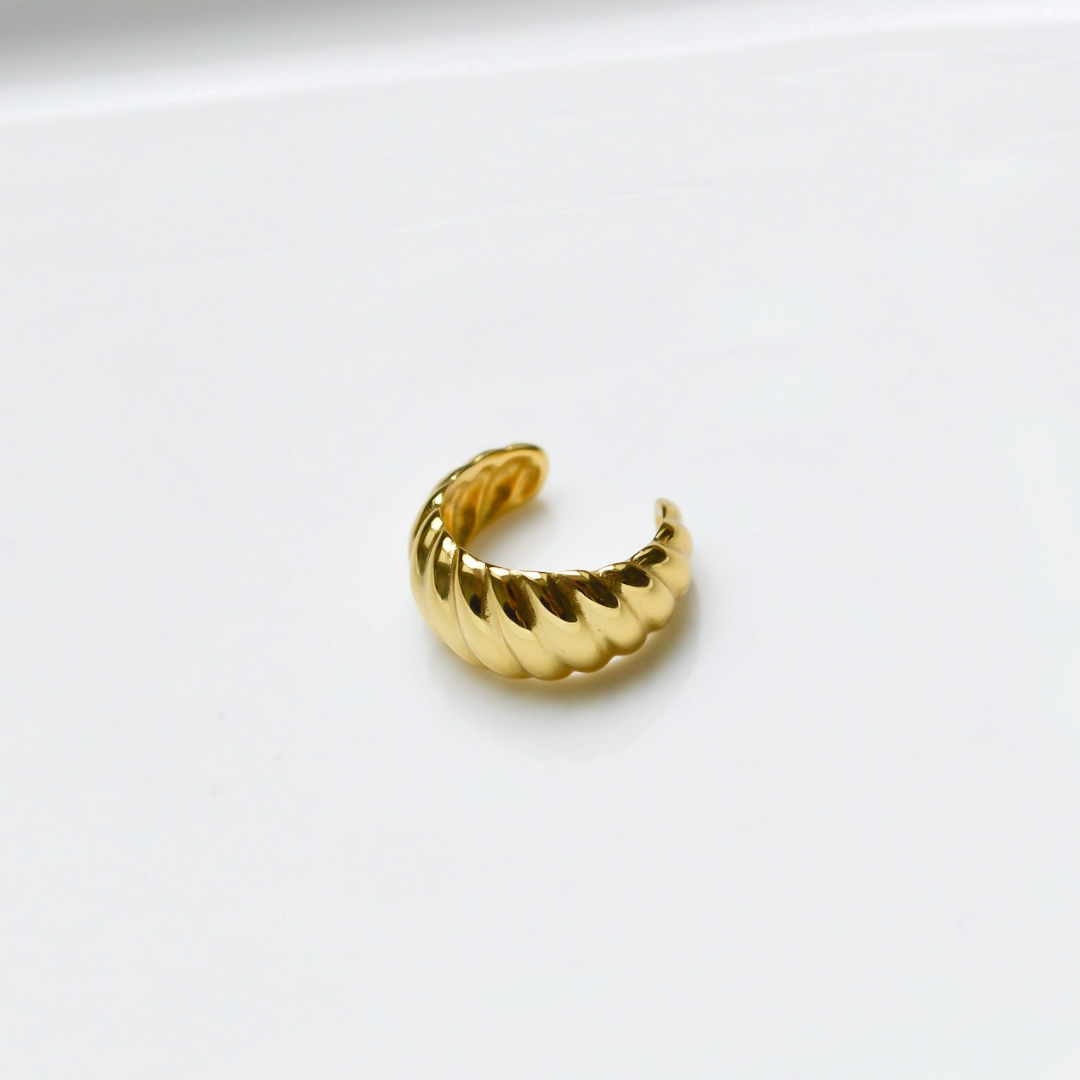 IDASBLUE "Nami" eleganter Croissant Earcuff Gold