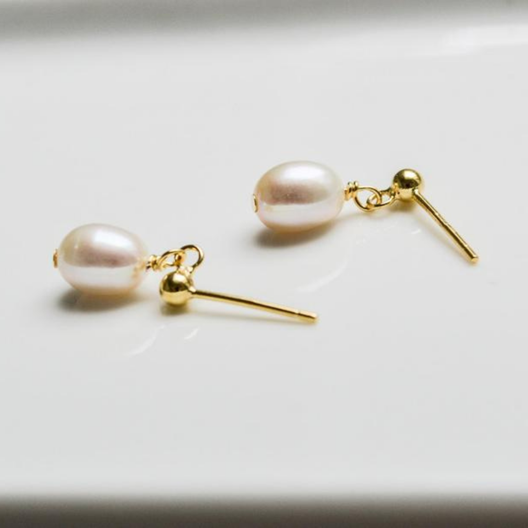 Minimalistische Süßwasser Perlen Ohrringe Gold